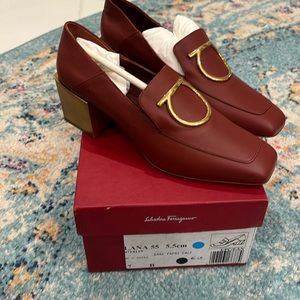 Salvatore Feragamo Lana 55 5.5cm.  Women’s size 7B. Healed Loafers.